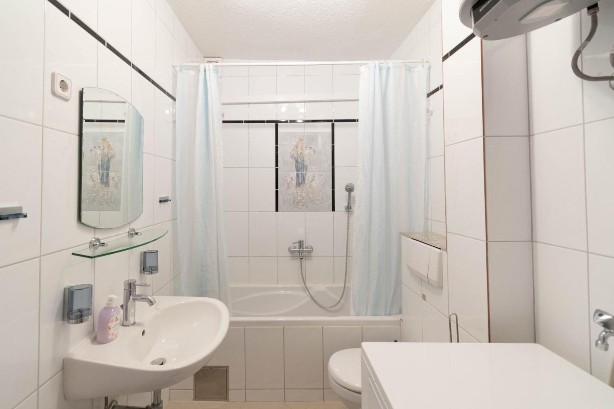 Apartment Kristina Dujmovic Baška Voda Eksteriør bilde