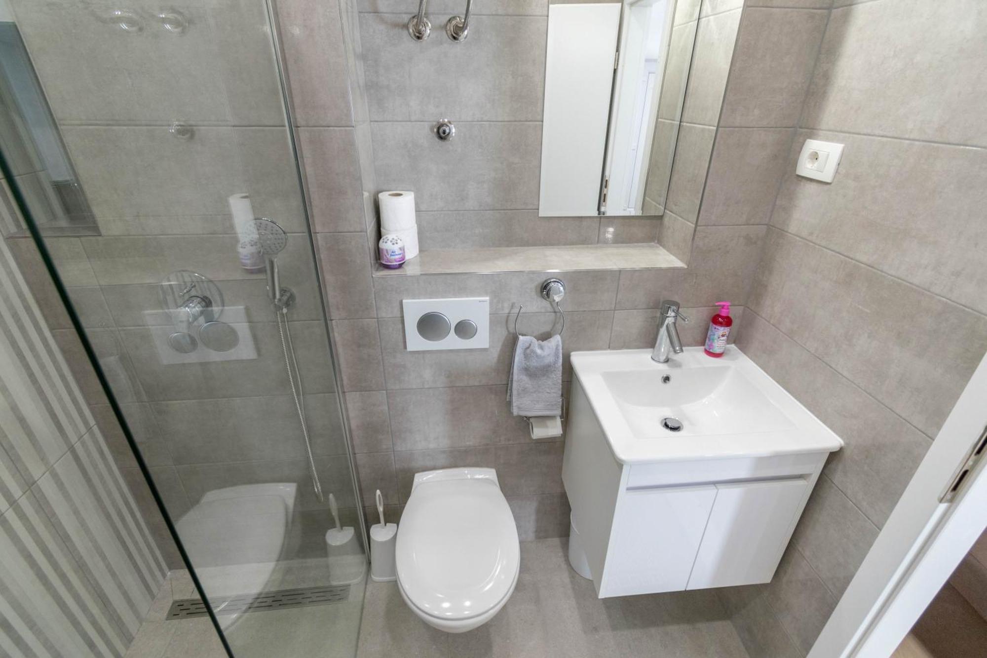 Apartment Kristina Dujmovic Baška Voda Eksteriør bilde